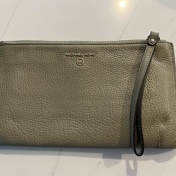 MICHAEL Michael Kors Handbags - Michael Kors moss green clutch / large wristlet